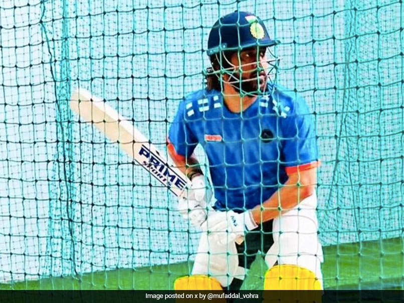 MS Dhoni’s Bat Sticker Gesture Makes Internet Bow Down. The Reason Is…