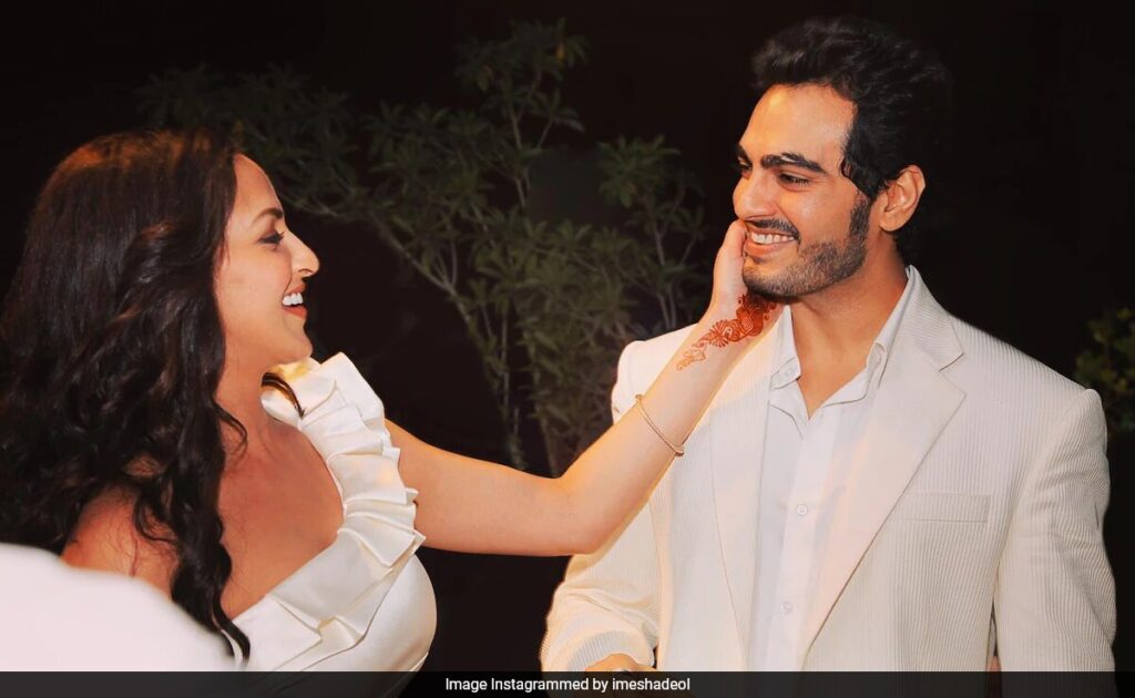 After Esha Deol-Bharat Takhtani Announce Split, A Timeline Of Their Relationship