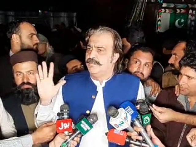 پنجاب حکومت نے وزیراعلیٰ خیبرپختونخوا کو اڈیالہ جیل کے دورے سے روک دیا