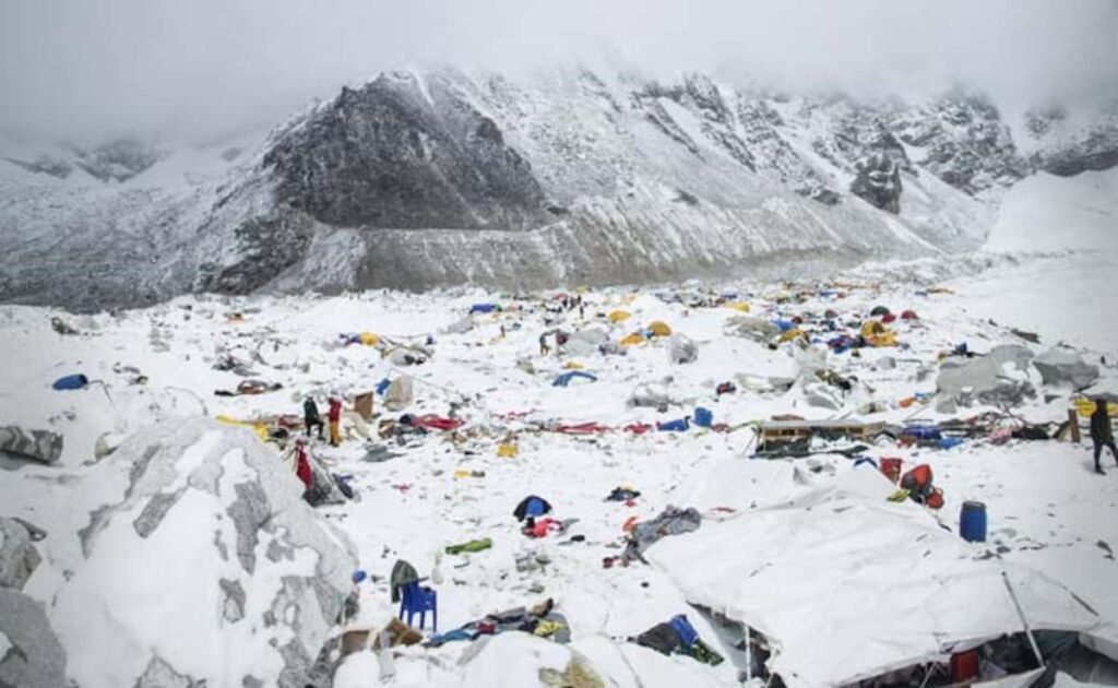 Nepal Orders New Rules For Everest Mountaineers