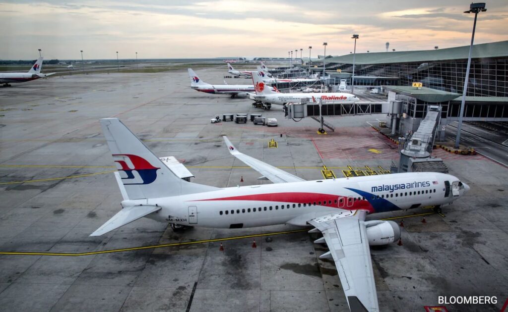 Boeing Expert Claims MH370 Was “Buried In An Ocean Trench By Pilot”