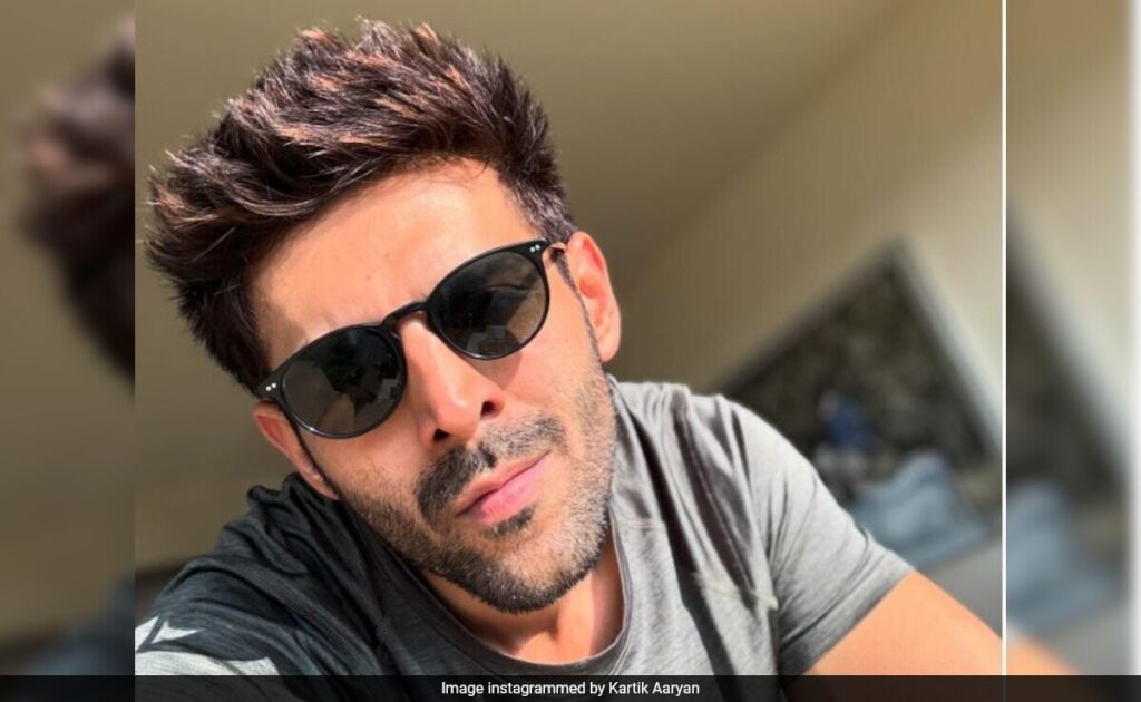 The Internet Is Impressed By This “Spexy” Pic Of Kartik Aaryan